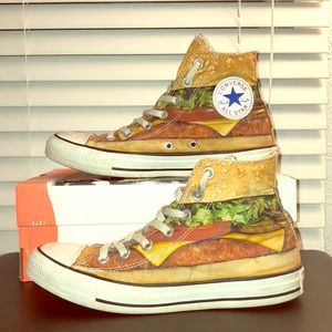 Converse Cheeseburger Women’s 8/Men’s 6